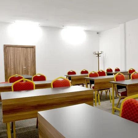 Hotel Zuemruet *