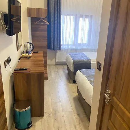 Zuemruet Hotel *